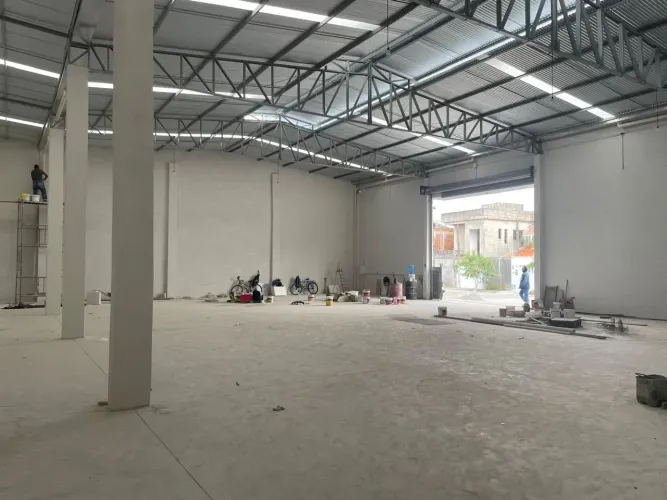 Galpão novo! com 550 metros quadrados em Centro - Eusébio - CE bem localizado!