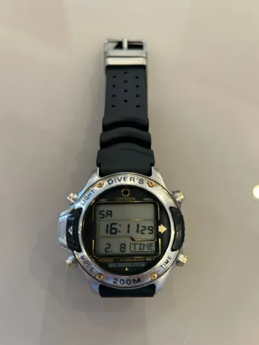 Citizen Promaster Hyper Aqualand Vintage Preto Prateado (Usado)