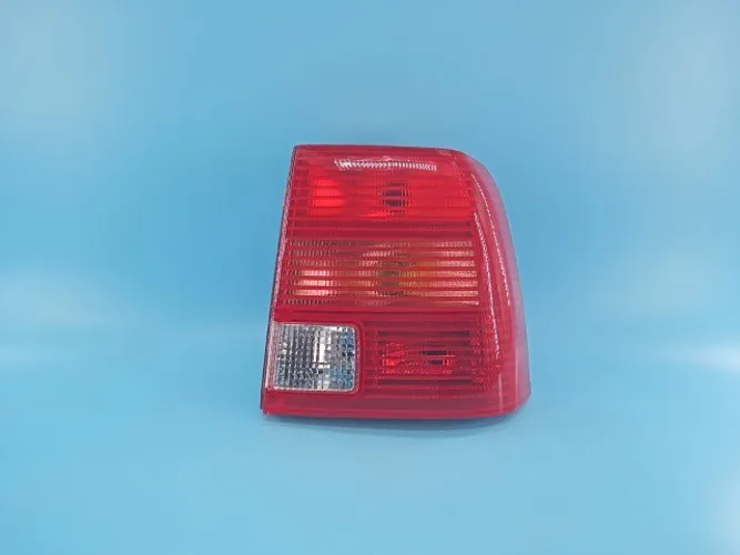 Lanterna Passat  B5 Ano:1997-2000 Marca:Tyc 
