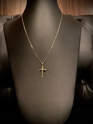 Conjunto Cartier Tijolinho e Crucifixo em Ouro 18K 750 com 3,4 gramas