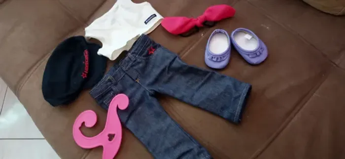 Kit roupa e acessórios american girl