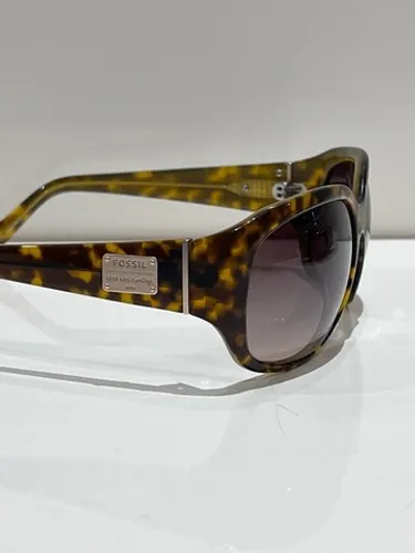 Óculos de sol Fóssil comprado nos EUA