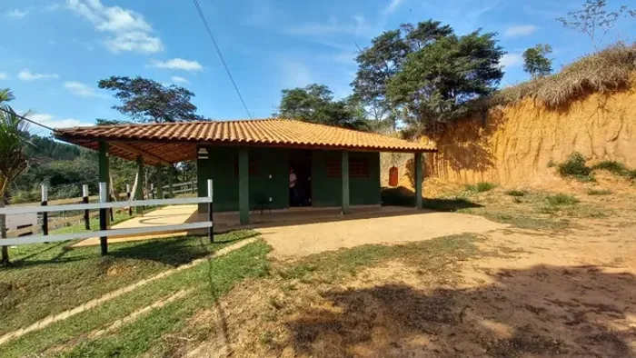 Ótimo Aras venda em Rio Novo MG. 3.800 m ²