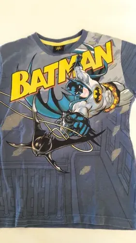 Camiseta Infantil do Batman - azul - tamanho 6 - usada em bom estado
