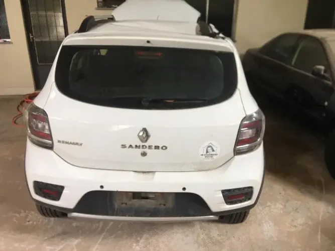 Renault Sandero Stepway 1.6 16v 2017 - Sucata para retirada de peças