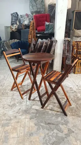 Jogo de Mesa e Cadeiras Dobráveis de Madeira