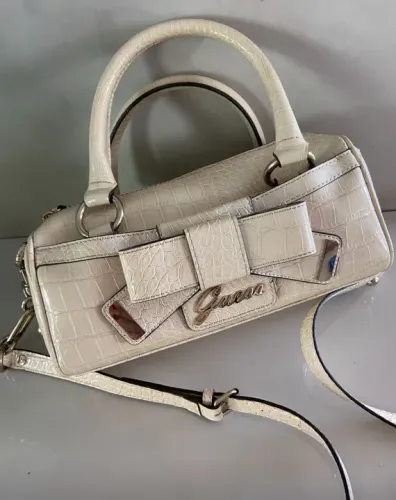 Bolsa de couro Guess