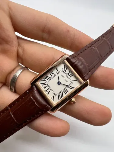 Cartier Tank Must Pequeno Couro
