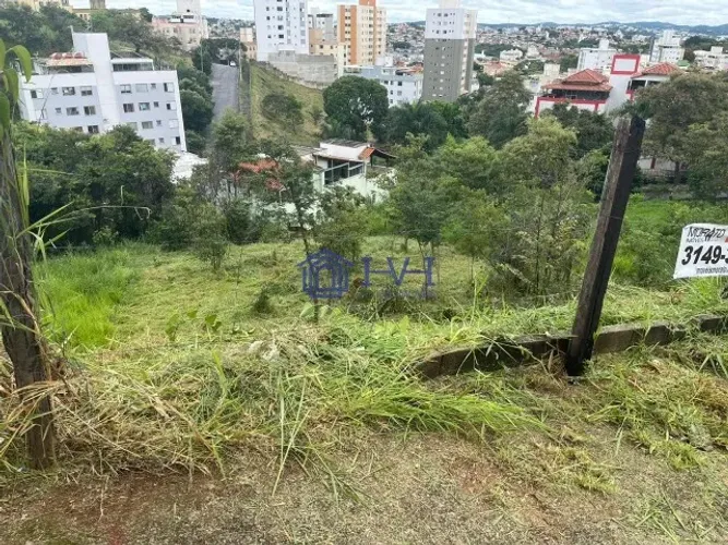 Lote de 420 m² no bairro Manacas  