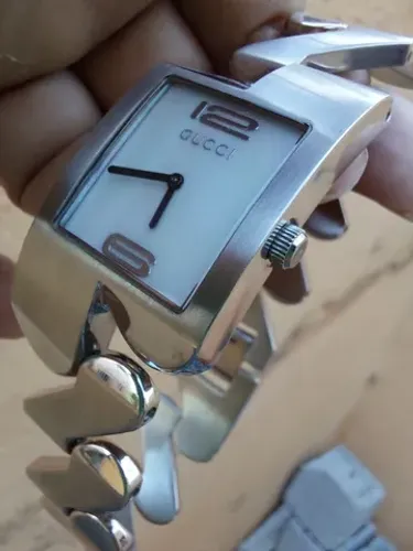 Relogio Gucci Retangulo Madre Perola 40mm x 28mm
