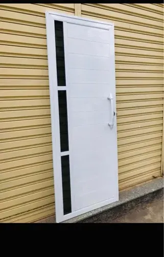 PORTA DE ALUMÍNIO NA COR BRANCA COMPLETA