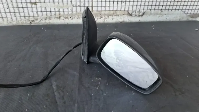 Retrovisor L D . Fiat Stilo Auto 03/09