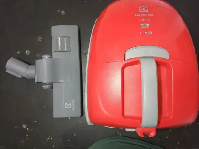 Aspirador Potente sem Mangueira Electrolux