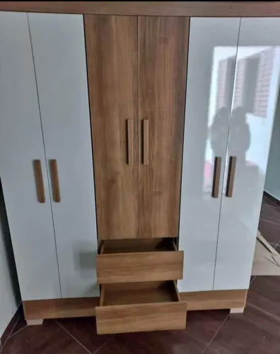 Guarda-Roupa Coimbra 6 portas novo na embalagem 