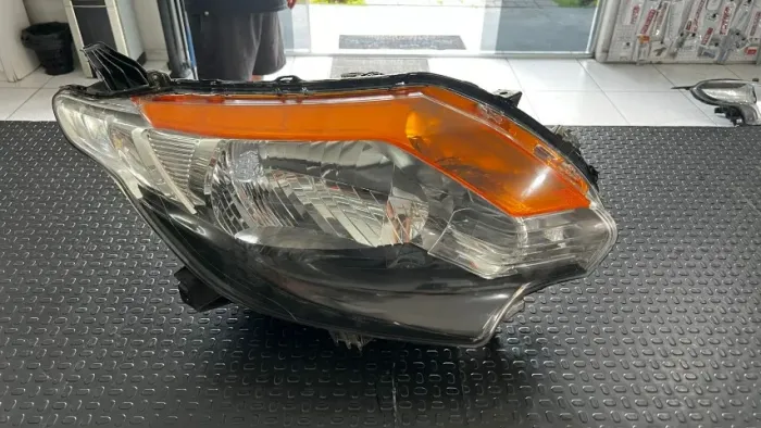 FAROL DIREITO MITSUBISHI L200 TRITON 2017/ 