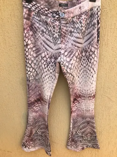 Calça com Estampa Geométrica da Canal
