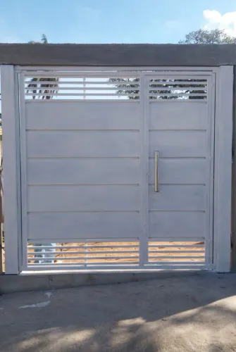 Portão Basculante 2.50x2.50 Ferro Galvanizado