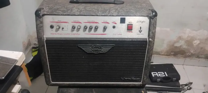 Amplificador de Guitarra Warm Music GTV 208 Pré Valvulado 60 watts 