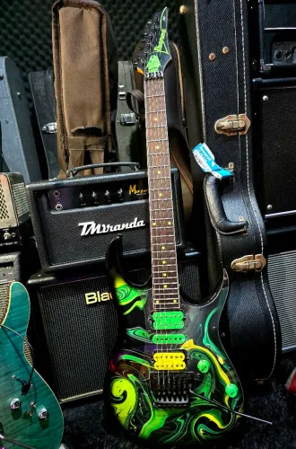 ibanez gio grg270 /ñ Gibson epiphone prs esp ltd fender Jackson Suhr squier boss marshall