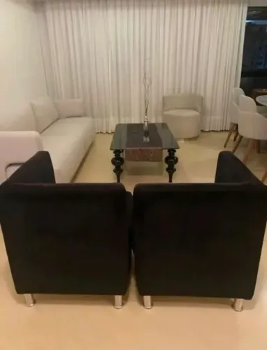 Par de poltronas de veludo preto