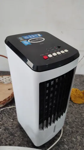 Vendo climatizador Britânia 5 em 1 127v funciona perfeitamente leia a descrição. 