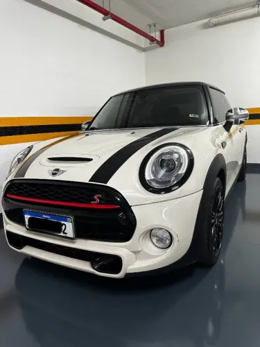 MINI COOPER S 2.0 - ESPORTIVIDADE E ESTILO!