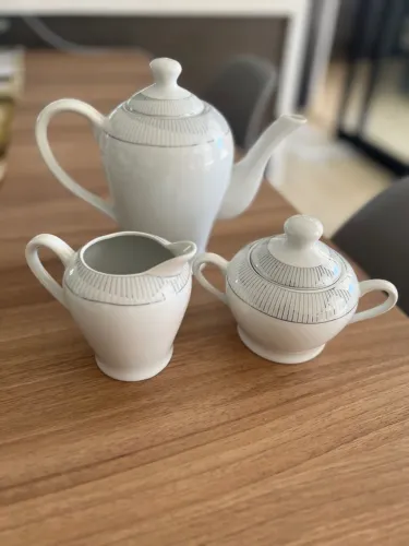 Conjunto de Chá em Porcelana Elegante