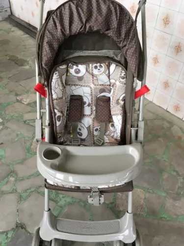 Carrinho de Bebê com bebê conforto - Até 15 kg