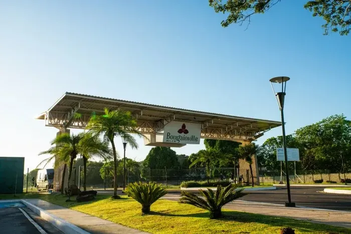 BAIXOU!!! Lote com 160m2 para Venda no Condomínio Bougainville