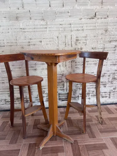 MESA BISTRÔ + 2 CADEIRAS