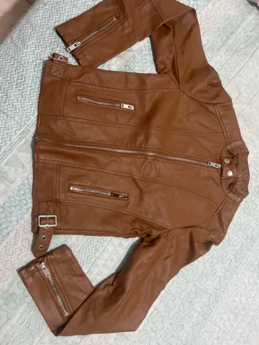 Jaqueta de Couro Marrom - Estilo e Conforto