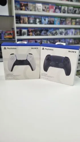 DualSense PS5 - Controle PS5 Preto e Branco LACRADO