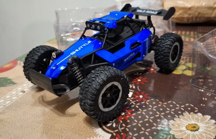 Carrinho controle , carcaça alumínio 20km hora 