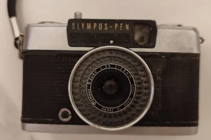 Câmera Olympus Pen F - Analógica 35mm