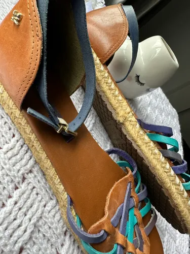 Sandália cravo e canela