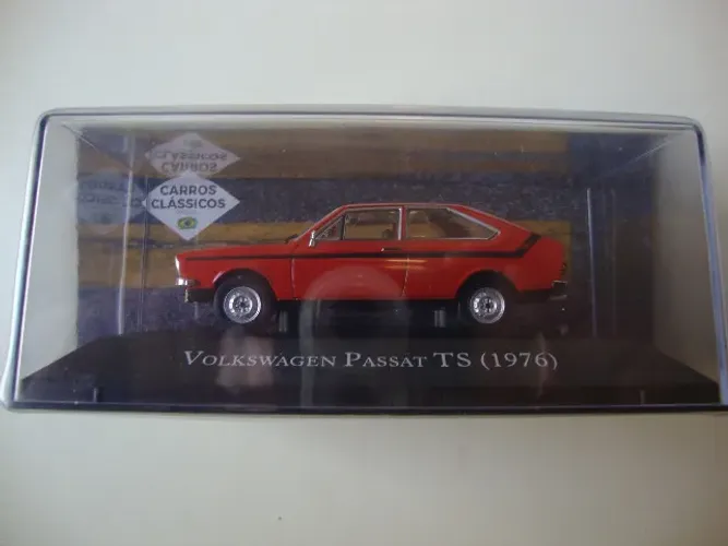 Miniatura - Volkswagen - Passat TS (1976) - 1:43 - Lacrada