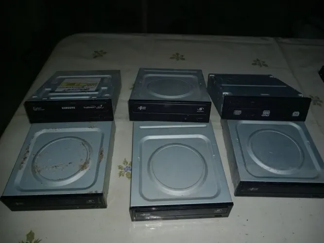 Kit 06 compartimento CD/DVDS sata computador de mesa / usados