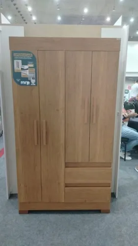 Guarda-Roupa Amadeirado com 4 Portas e Gavetas - Solteiro
