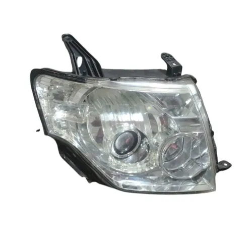 Farol Pajero Full 15/19 Xenon Borda cromado Dir, Lente colada sem quebrado 