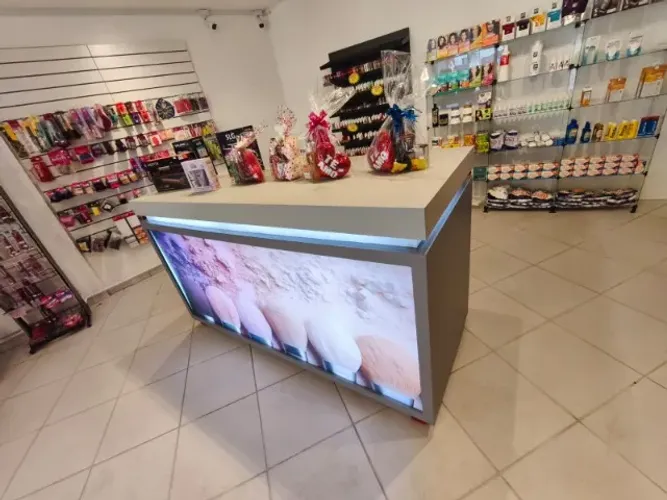 Vendo Balcão exposito com LED  para lojas