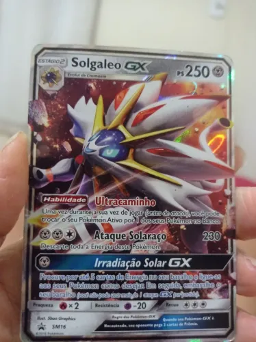 Carta de Pokémon Solgaleo GX.