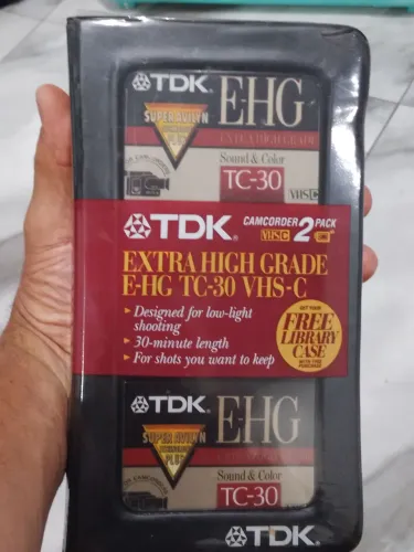 Estojo lacrado com 3 fitas vhs tc-30 lacrada