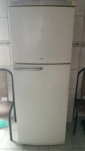 Geladeira Bosch 470L - Precisa de gás R$326