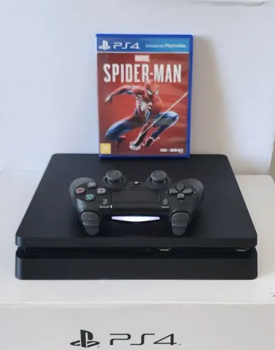 PS4 500GB c/ Garantia + Jogo de Brinde. Temos LOJA FÍSICA!!!!