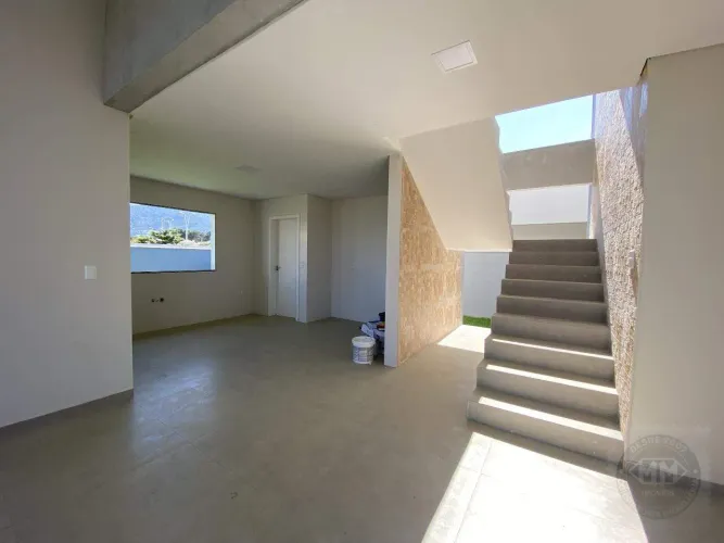 Casa em condomínio disponível para aluguel próximo a Rio Vermelho, Florianópolis, SC