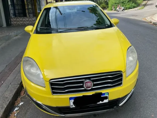 Fiat Linea Essence 1.8 Flex 16V 4P 2016