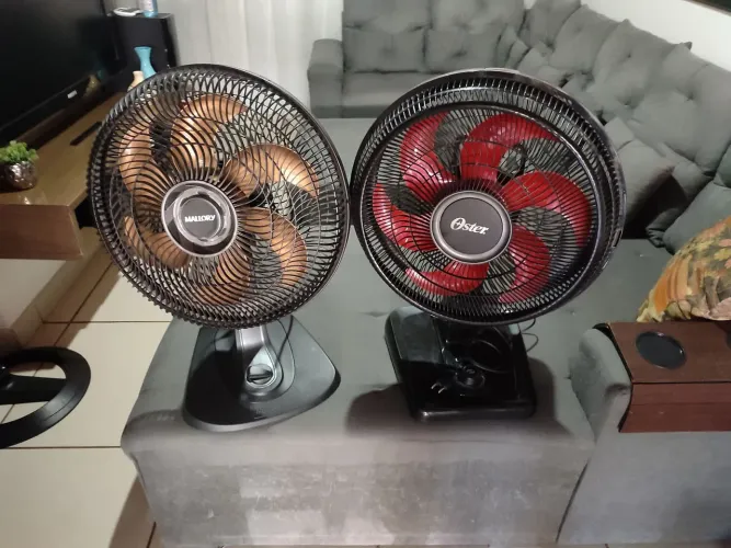 Ventiladores turbo Mallory/Oster 140 reais cada.