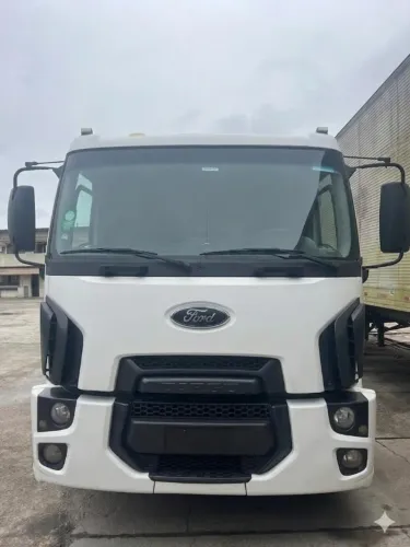 Ford Cargo 1317e 2012