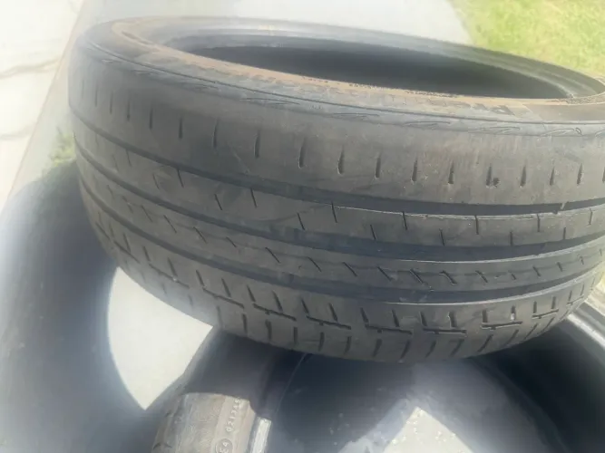 Pneu aro18 215/45