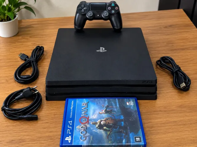 PS4 pro 4K , 1 terá , 1 controle, + jogo ACEITO CARTÃO